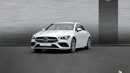 Usado Mercedes CLA180 AMG line 136 CV (100 kW) 2023 Blanco Coupe