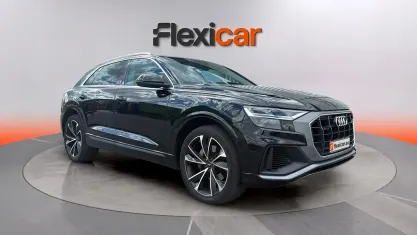 Käytetty Audi Q8 Premium 286 HP (210 kW) 2019 Musta Katumaasturi