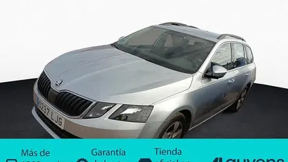 Usado Skoda Octavia Ambition 130 CV (95 kW) 2020 Gris Familiar