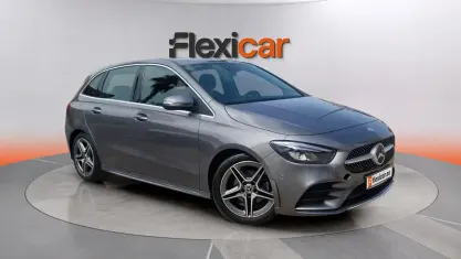 Usado Mercedes B180 116 CV (85 kW) 2022 Gris Utilitario