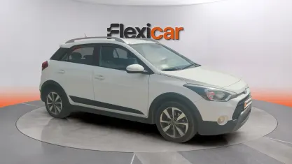 Usado Hyundai i20 Active 101 CV (74 kW) 2018 Blanco Berlina