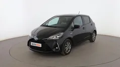 Negro Usado 2019 Toyota Yaris Hybrid Active Utilitario | 15.699 € (Precio justo)