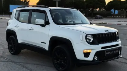 Usado Jeep Renegade Night Eagle 140 CV (102 kW) 2019 Blanco SUV