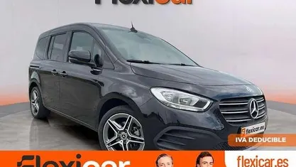 Usado Mercedes T180 116 CV (85 kW) 2022 Negro Monovolumen