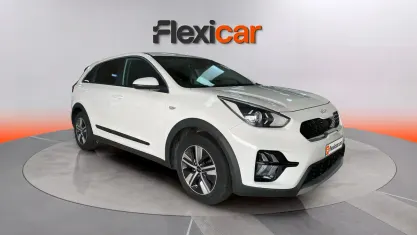 Usado Kia Niro 141 CV (103 kW) 2022 Blanco SUV