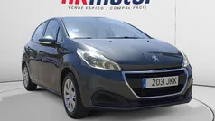 Usado 2015 Peugeot 208 Active Utilitario | 7690 € (Precio justo)