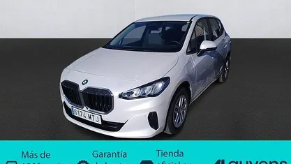Usado BMW 225 Active Tourer 245 CV (180 kW) 2024 Blanco Monovolumen