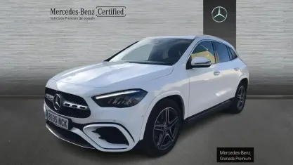 Usado Mercedes GLA200 AMG line 150 CV (110 kW) 2025 Blanco SUV