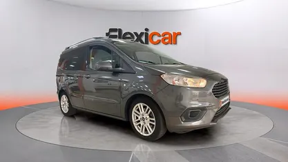 Usado Ford Tourneo Courier Ambiente 100 CV (73 kW) 2019 Monovolumen