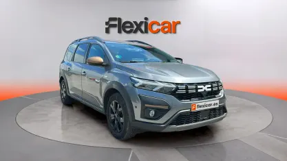Begagnad Dacia Jogger Essentiel 100 HK (73 kW) 2024 Minibuss
