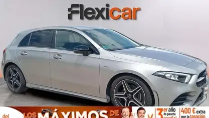 Usado Mercedes A180 116 HP (85 kW) 2020 Cinzento Citadino