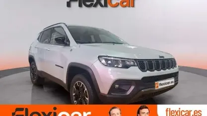 Usado Jeep Compass Trailhawk 241 CV (177 kW) 2022 Gris SUV