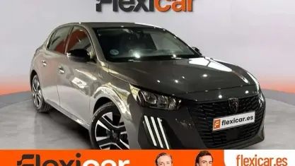 Usado Peugeot 208 Allure 101 CV (74 kW) 2025 Gris Utilitario