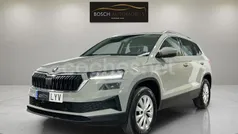 Gris / plata Usado 2022 Skoda Karoq Ambition SUV | 21.790 € (Precio justo)