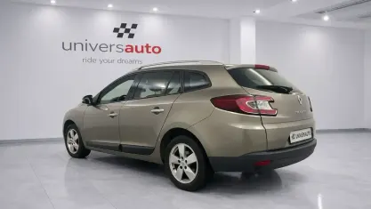 Usado Renault Mégane GrandTour Dynamique 110 CV (80 kW) 2011 Beige Familiar