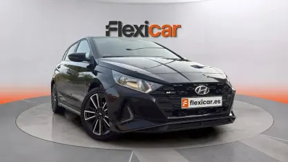 Usado Hyundai i20 N Line 84 CV (61 kW) 2023 Negro Utilitario