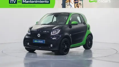 Usado Smart ForTwo Electric Drive Passion 60 kW (82 CV) 2018 Negro Coupe