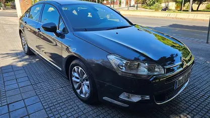 Usado Citroën C5 114 CV (83 kW) 2015 Gris Berlina