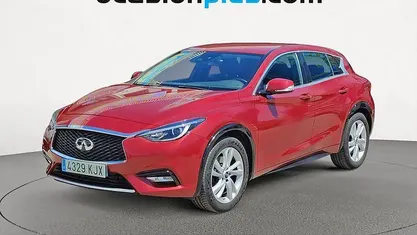 Usado Infiniti Q30 Premium 170 CV (125 kW) 2018 Rojo SUV