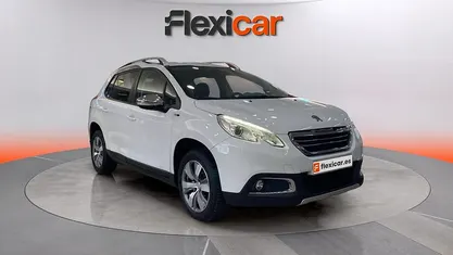Usado Peugeot 2008 Active 100 CV (73 kW) 2016 SUV