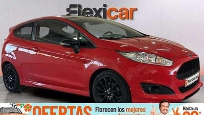 Usado Ford Fiesta 140 CV (102 kW) 2017 Rojo Utilitario