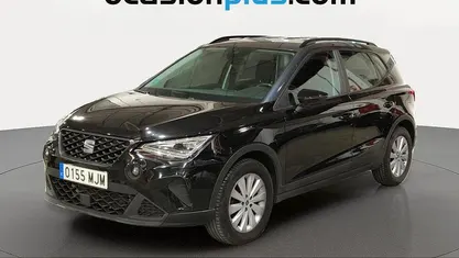 Käytetty Seat Arona Style 110 HP (80 kW) 2023 Musta Katumaasturi