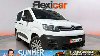 Usado Citroën Berlingo Feel 102 CV (75 kW) 2021 Blanco Monovolumen