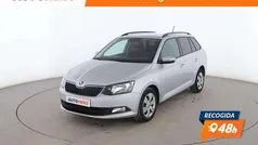 Gris Usado 2016 Skoda Fabia Ambition Familiar | 8999 € (Buen precio)