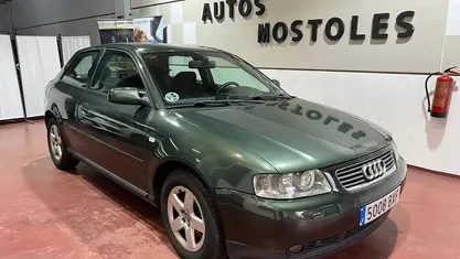 Usado Audi A3 Ambition 180 CV (132 kW) 2002 Verde Utilitario