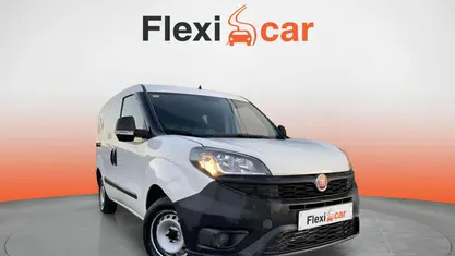 Usado Fiat Doblò Easy 95 CV (69 kW) 2018 Blanco Monovolumen