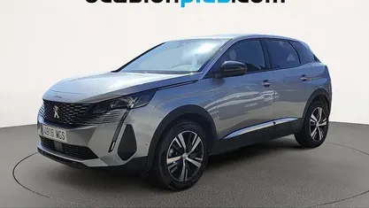 Usado Peugeot 3008 Allure 131 CV (96 kW) 2023 Gris SUV