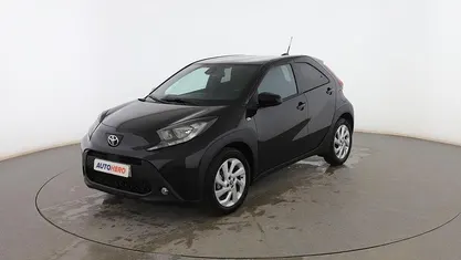 Usado Toyota Aygo X Play 72 CV (52 kW) 2025 Negro SUV