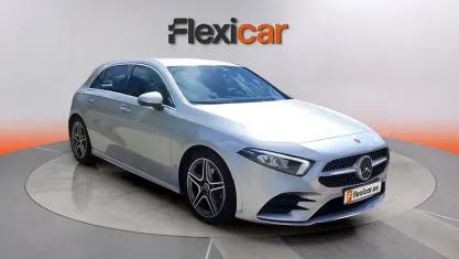 Usado Mercedes A180 109 CV (80 kW) 2018 Gris Utilitario