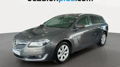 Usado Opel Insignia Selective 131 CV (96 kW) 2014 Gris Familiar