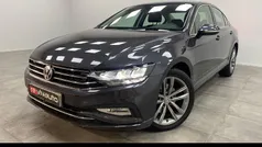 Gris Usado 2020 VW Passat Executive Berlina | 19.990 € (Precio justo)