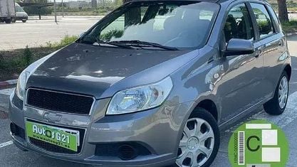 Usado Chevrolet Aveo LS 101 HP (74 kW) 2010 Cinzento Sedan