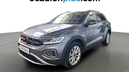 Usado VW T-Roc Life 150 CV (110 kW) 2023 Gris SUV