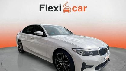 Używany BMW 330 258 KM (189 kW) 2021 Biały Sedan/Limuzyna