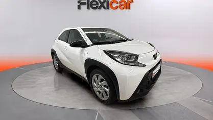 Usado Toyota Aygo X Play 72 CV (52 kW) 2024 SUV