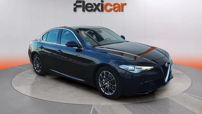 Usado Alfa Romeo Giulia Super 180 CV (132 kW) 2017 Negro Berlina