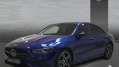 Usado Mercedes CLA200 AMG line 163 CV (119 kW) 2025 Azul Berlina