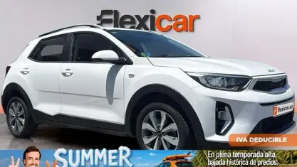Usado Kia Stonic 101 CV (74 kW) 2022 Blanco SUV