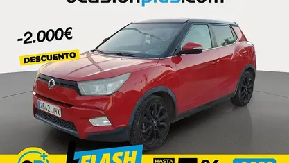 Usado Ssangyong (KGM) Tivoli Limited 116 CV (85 kW) 2015 SUV