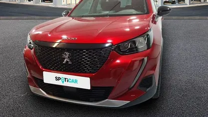 Rojo Usado 2022 Peugeot 2008 Allure SUV | 18.450 € (Precio justo)
