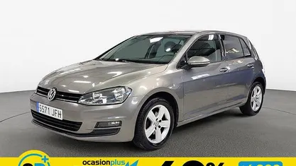Usado VW Golf VII Advance 105 CV (77 kW) 2015 Gris Utilitario