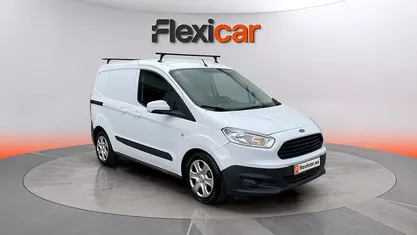Usado Ford Transit 100 CV (73 kW) 2018 Blanco Familiar