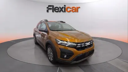 Usado Dacia Sandero Essentiel 91 CV (66 kW) 2023 Naranja Berlina