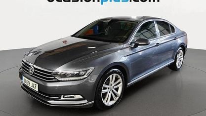 Usado VW Passat Sportline 150 CV (110 kW) 2017 Gris Berlina