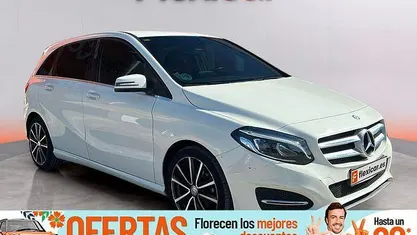 Usado Mercedes B180 Urban 109 CV (80 kW) 2015 Blanco Monovolumen