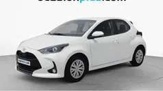 Blanco Usado 2023 Toyota Yaris Active Utilitario | 14.991 € (Precio justo)